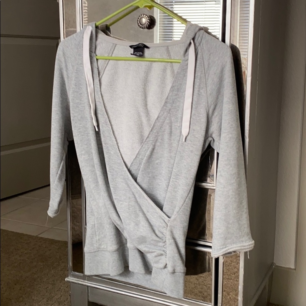 Gray sweatshirt